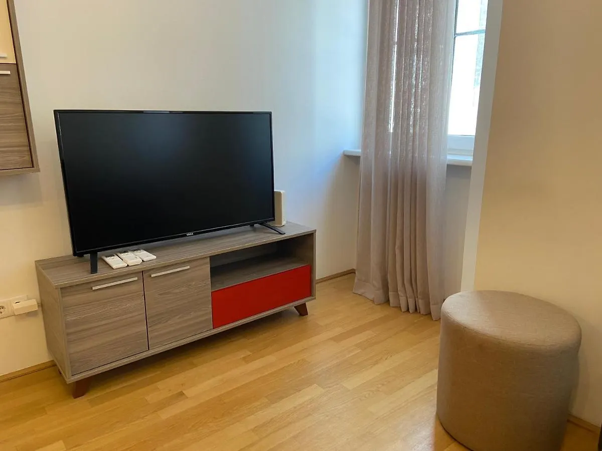 Vienna City Apartment 7