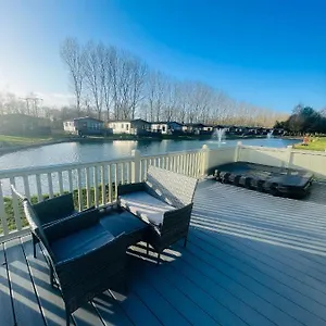 Bridgewater With Hot Tub York