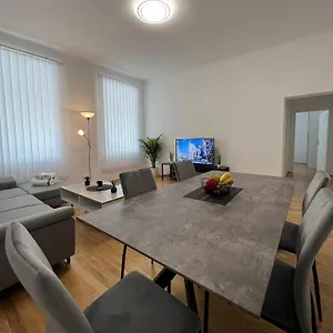Modernes Juwel In Zentraler Lage Apartment
