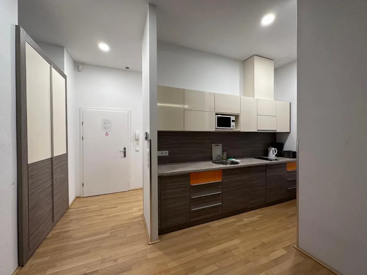 Vienna City Apartment 7