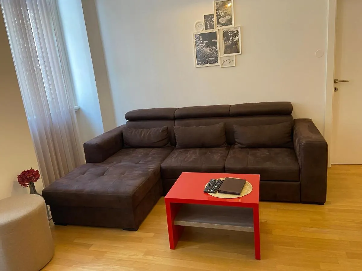 Vienna City Apartment 7