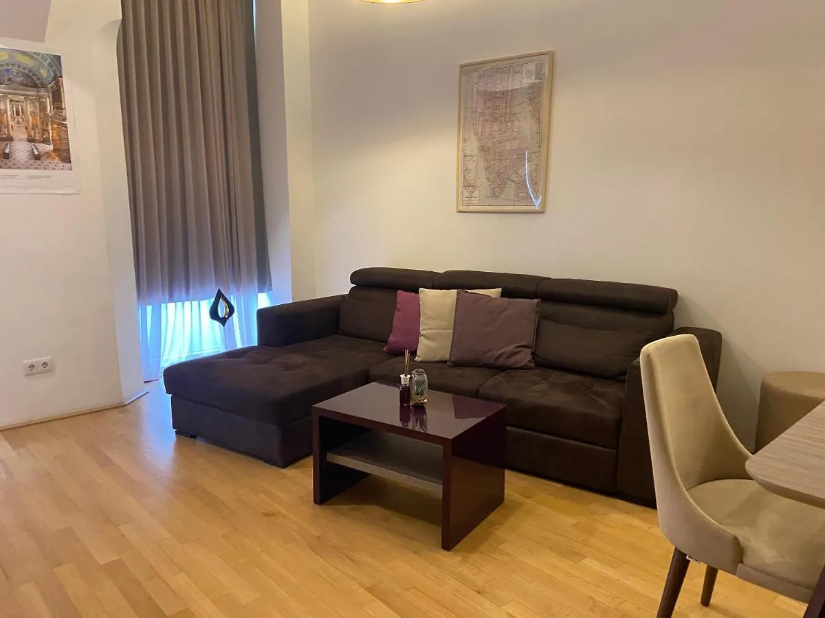 Vienna City Apartment 7
