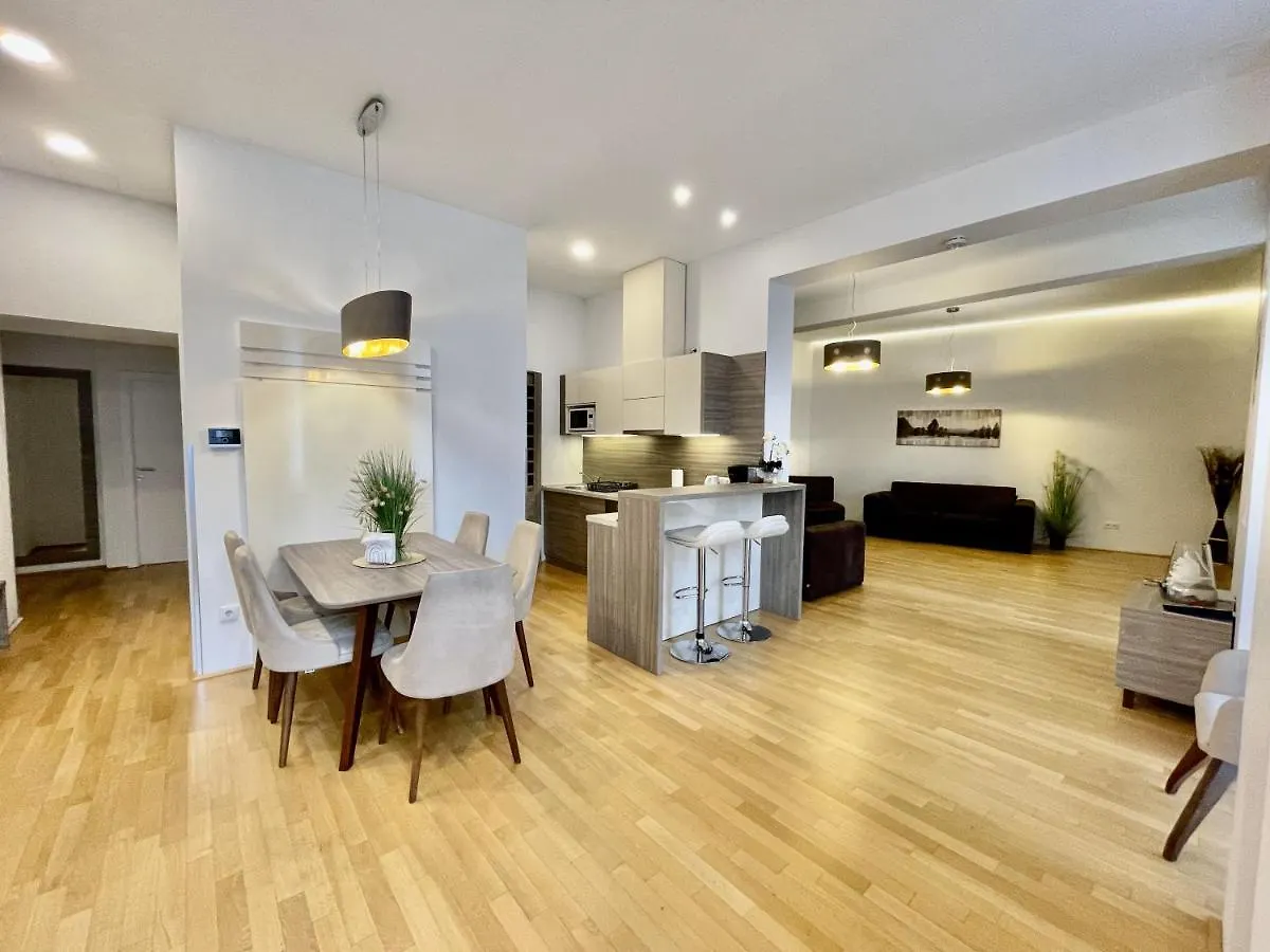 Vienna City Apartment 7 contacts