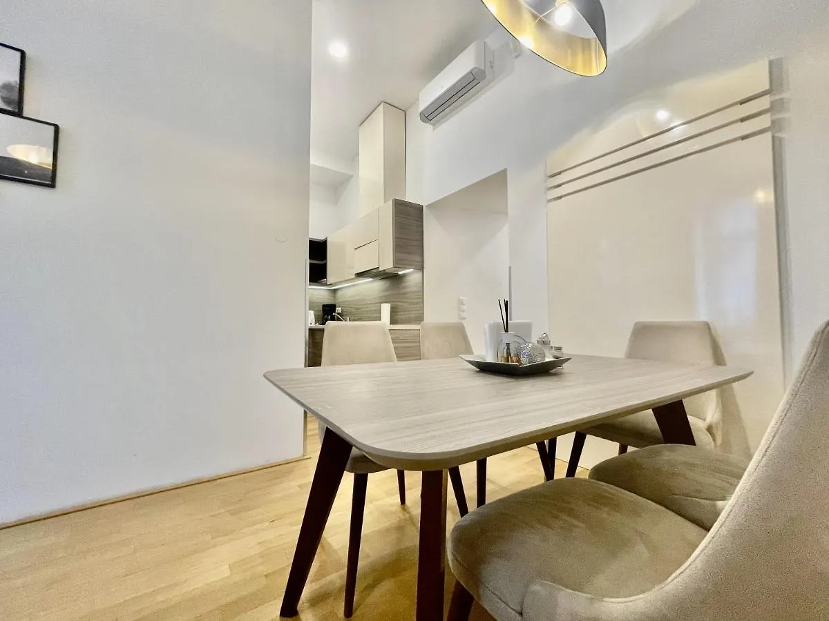 Vienna City Apartment 7