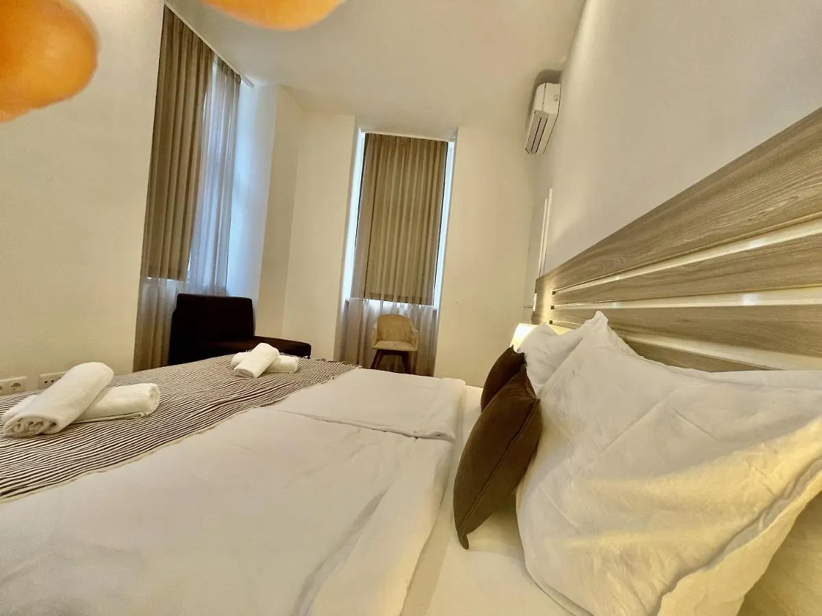 Vienna City Apartment 7