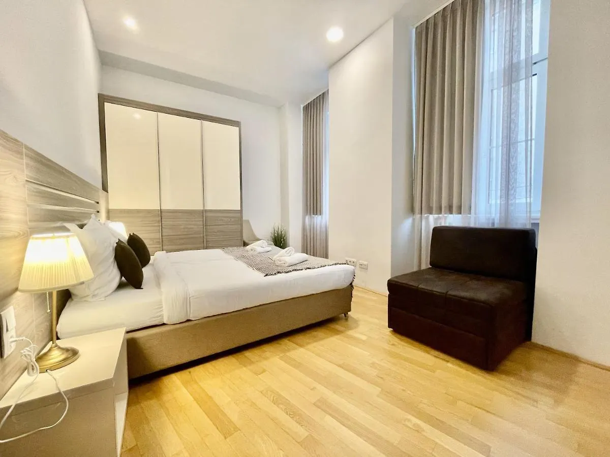 Vienna City Apartment 7