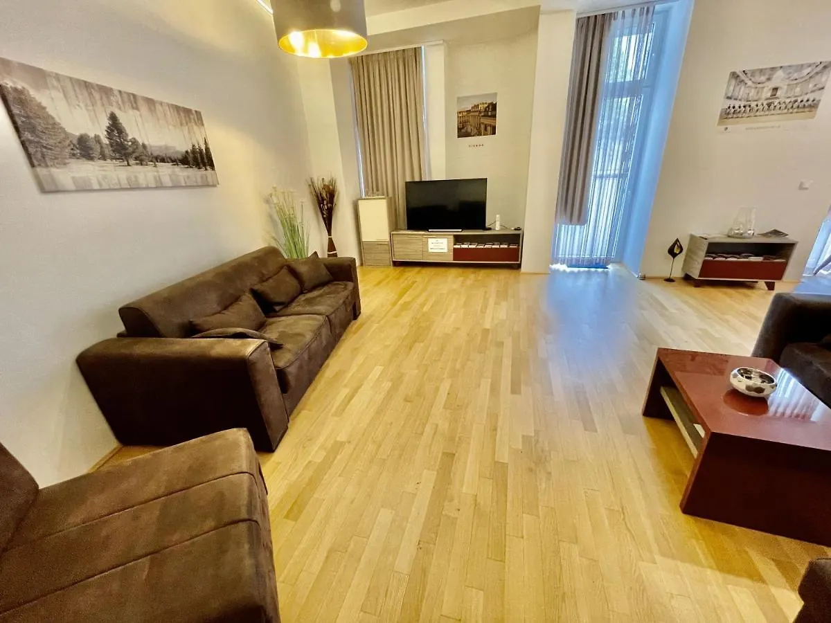 Vienna City Apartment 7